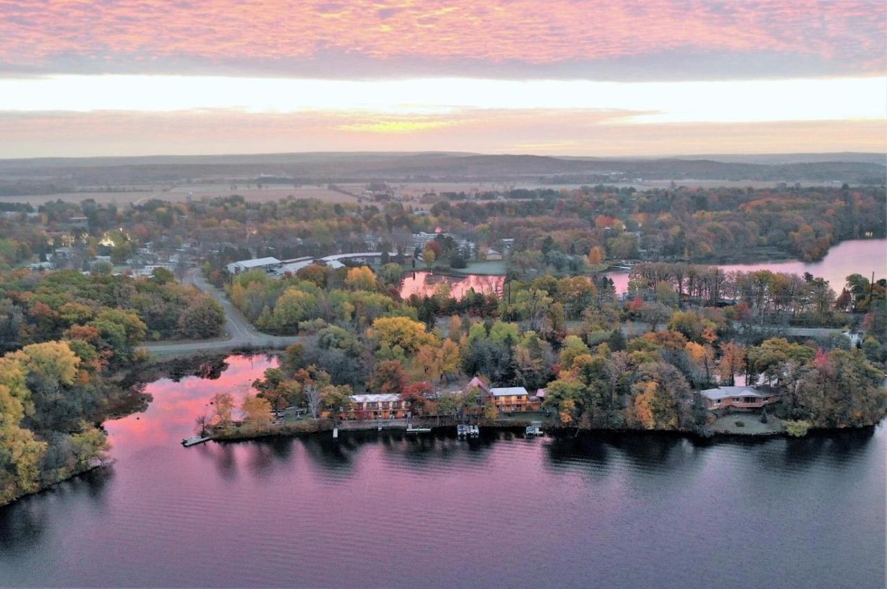 Curriers Lakeview Lodge Rice Lake Kültér fotó